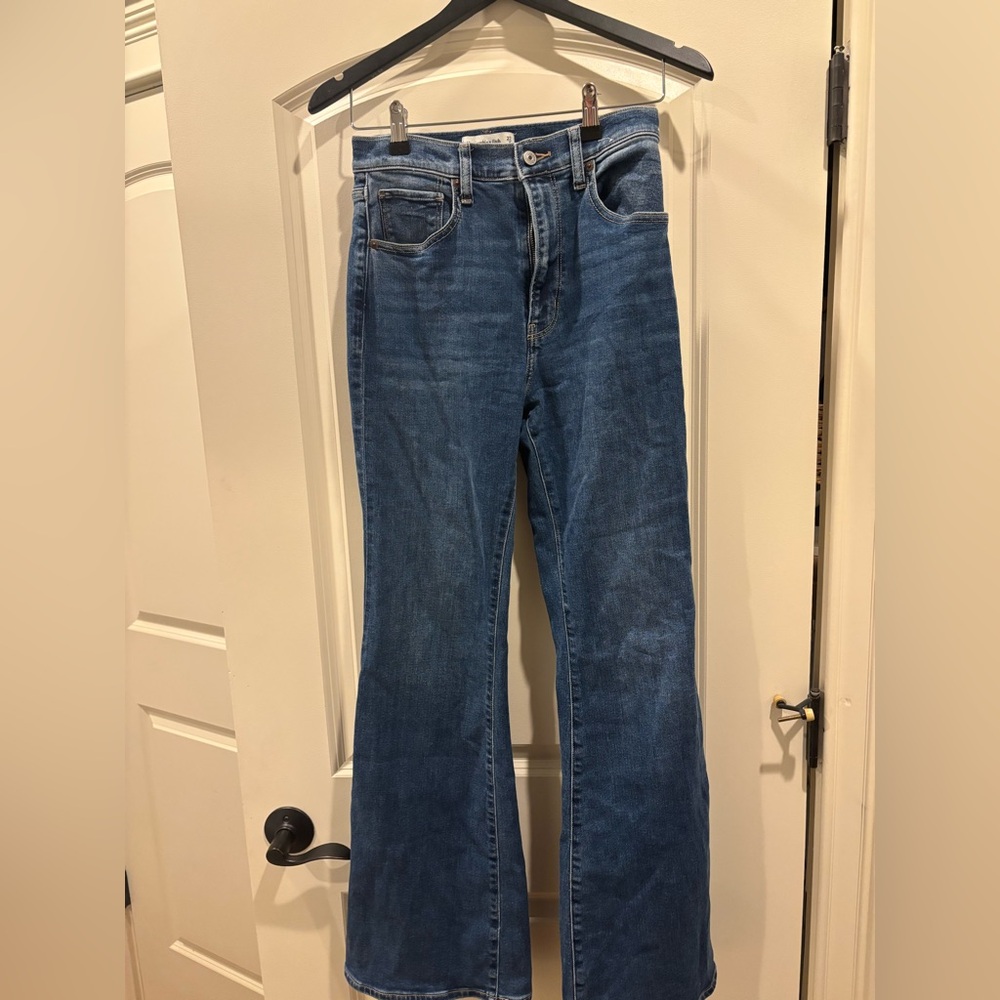 Abercrombie & Fitch Flare high rise jeans